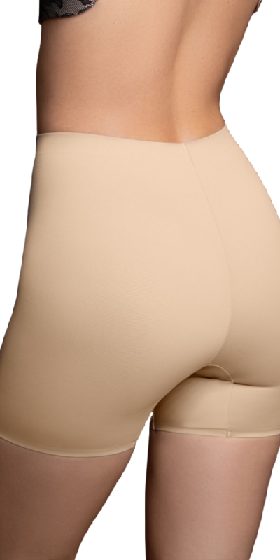 SHORTS LIGEROS BEIGE Shorts de controle leve para realçar a figura.